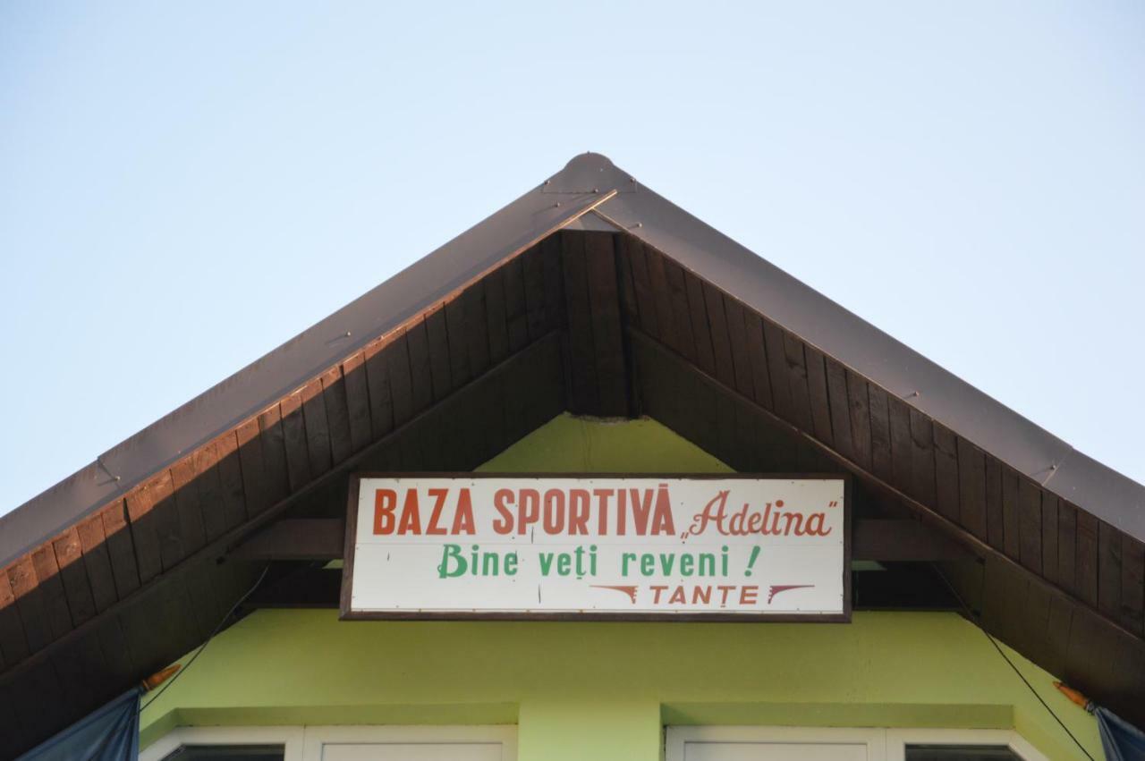 Отель Baza Sportiva Adelina Кымпулунг Экстерьер фото